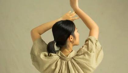 九游娱乐登录入口-主裁张雷认定李昊犯规送点，VAR介入后维持原判 卡迪斯点射扳平